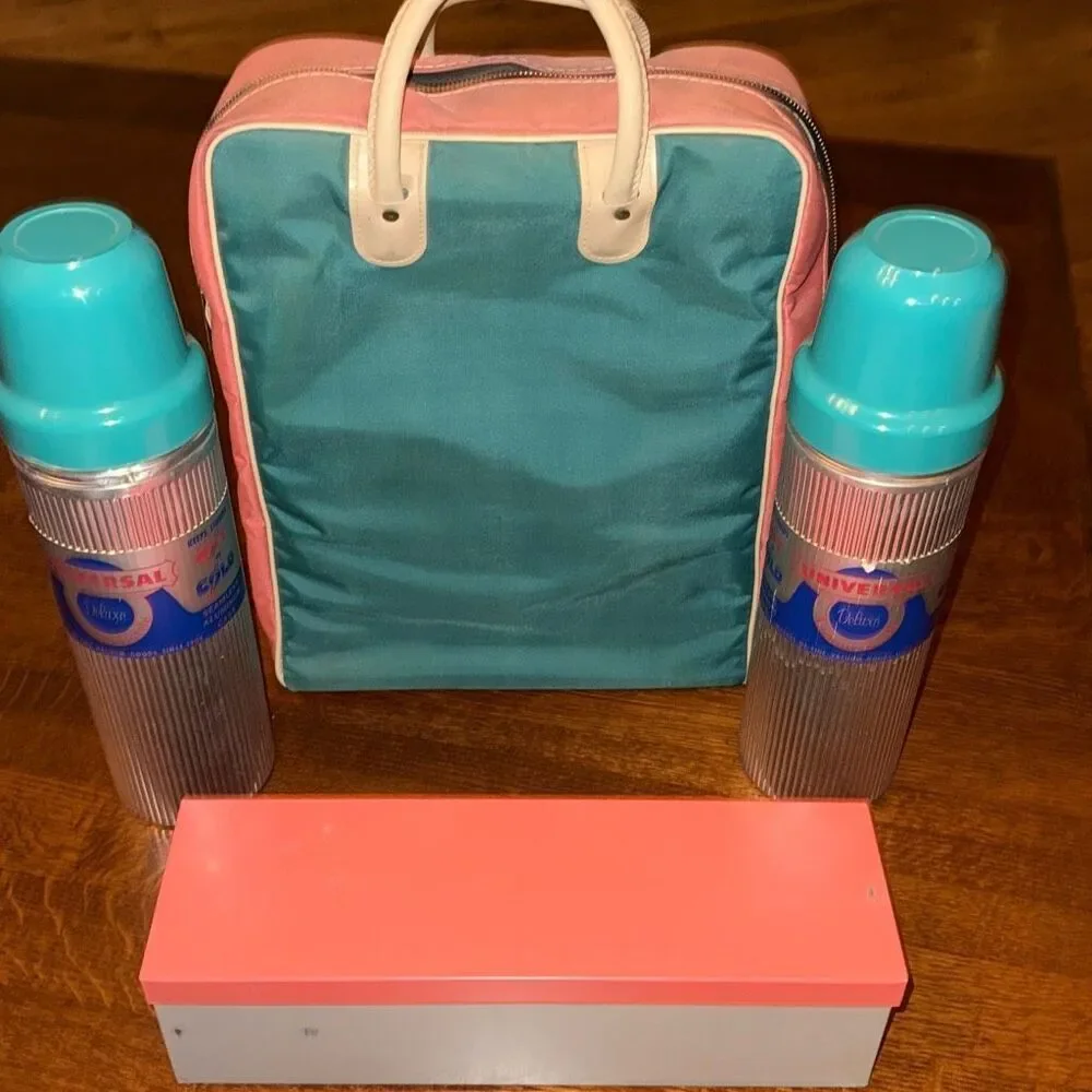 VINTAGE 1950S UNIVERSAL LANDERS FRARY & CLARK PICNIC SET 2 THERMOSES & SNACK BOX